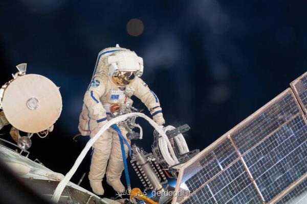 پیاده روی فضایی فضانوردان را به صورت زنده مشاهده كنید